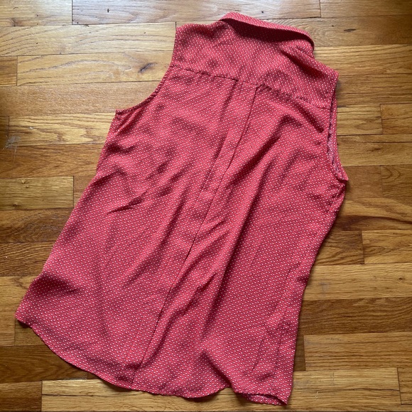 The Limited Sleeveless Button Down Blouse - Picture 6 of 10